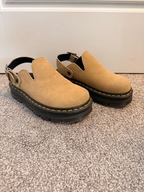 Dr. Martens zebzag mules